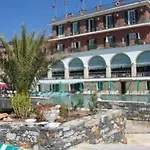 Helios Hotel 4*