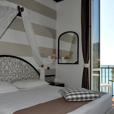 Hotel Helios 4*