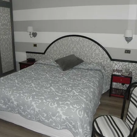 Helios Hotel